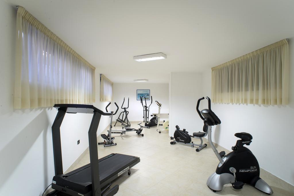 Hotel Clipper Giulianova Bagian luar foto