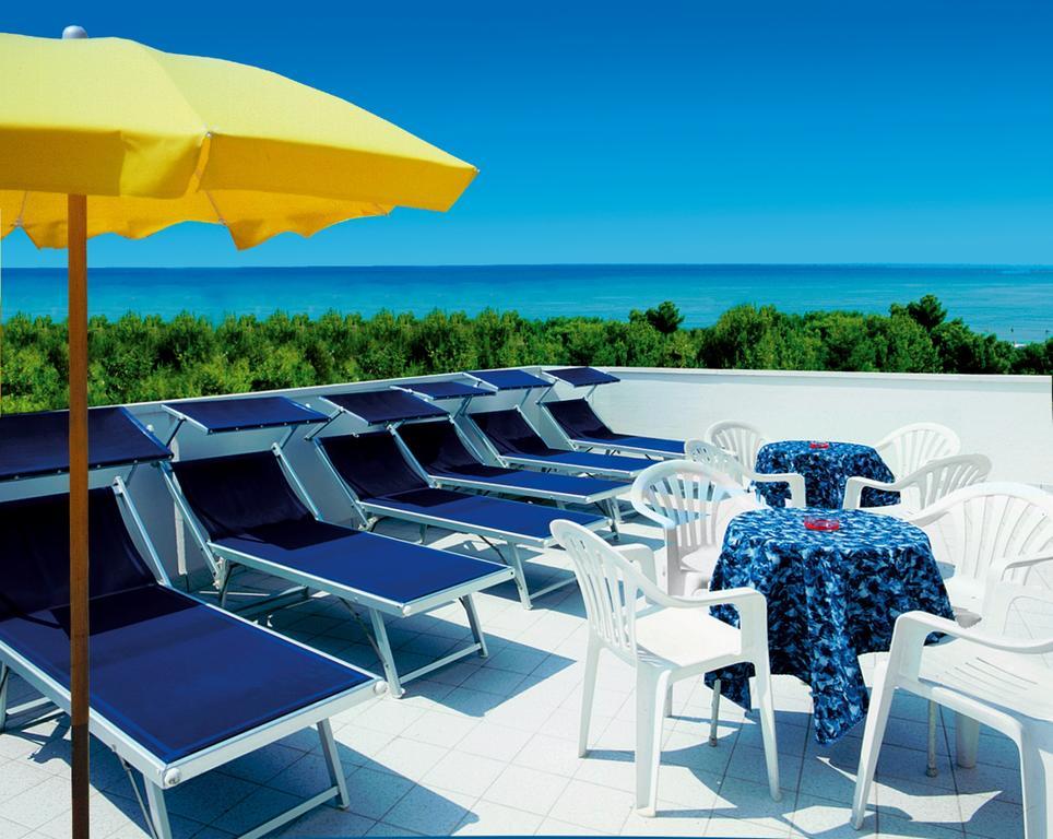 Hotel Clipper Giulianova Bagian luar foto