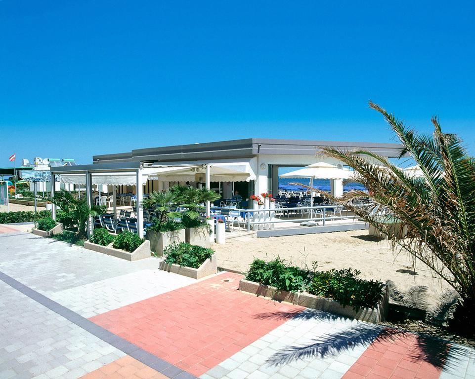 Hotel Clipper Giulianova Bagian luar foto