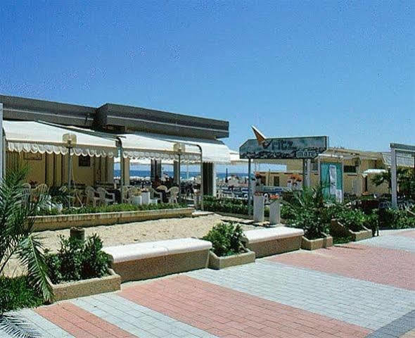 Hotel Clipper Giulianova Bagian luar foto